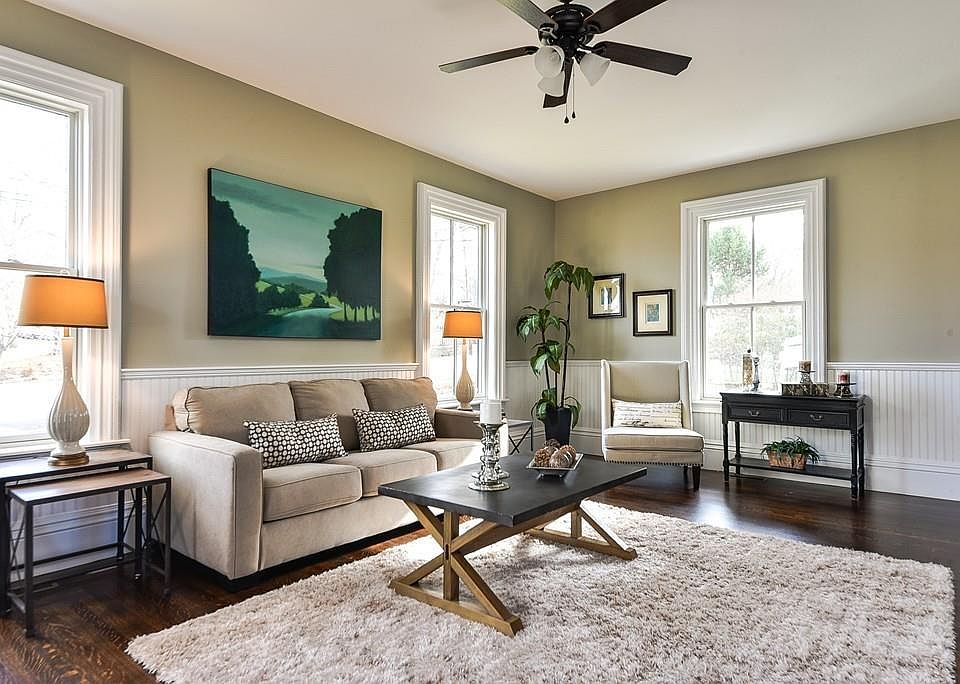 1st image of 115 Park St #117