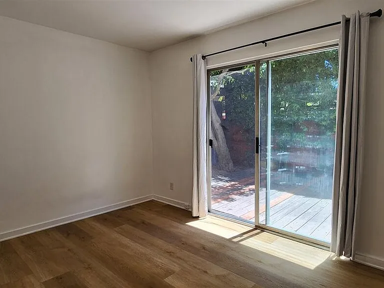 1603 Oakwood Ave #A — Photo 12