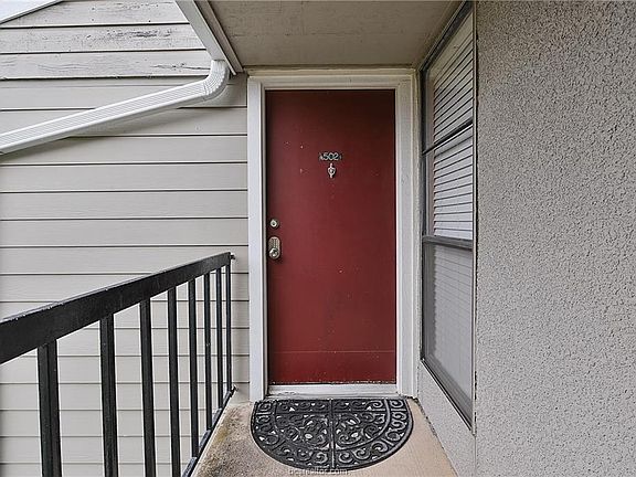 2nd image of 1901 Holleman Dr #502