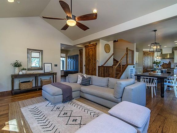5th image of 11382 Saddleback Dr