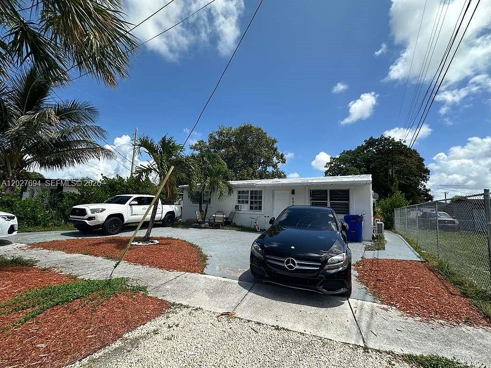 1st image of 685 SW 7th Ter