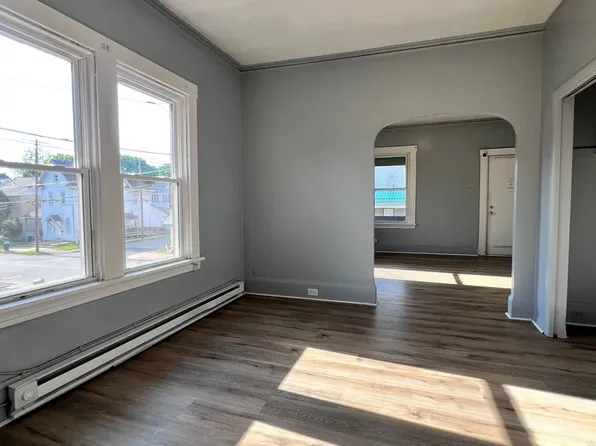 405 1/2 E Locust St #405-1/2, Butler, PA 16001