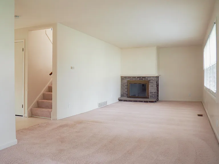 1127 Edgewood Ave — Photo 5