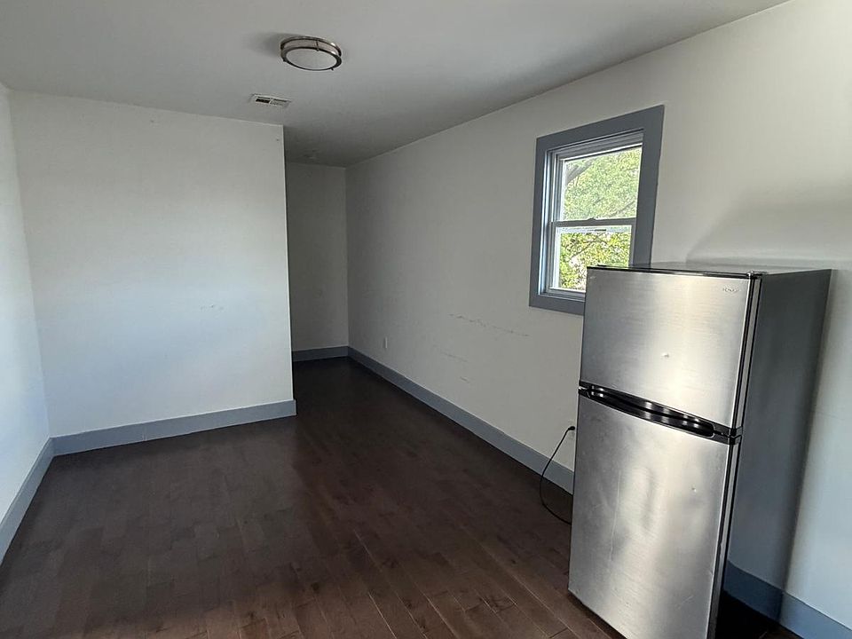 1st image of 433 S 14th St #3A