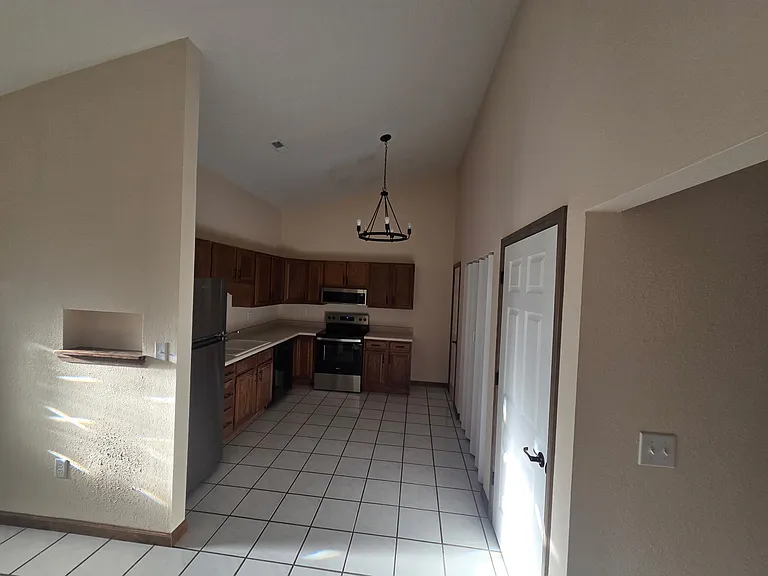 528 Wood Thrush St — Photo 5