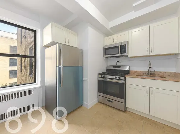 910 Grandconcourse 7HH image 1 of 5