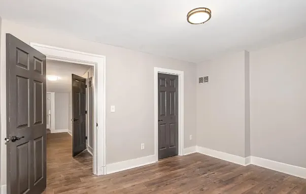 460 Dayton St — Photo 5