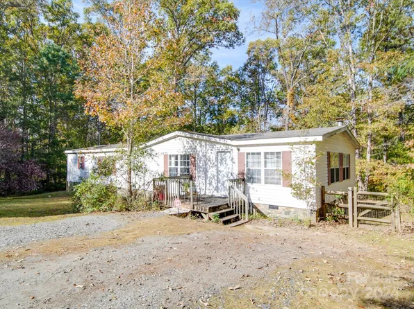 219 Cedarwood Ln, Dallas, NC 28034