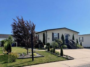 24445 Edwin Dr, Brownstown, MI 48134
