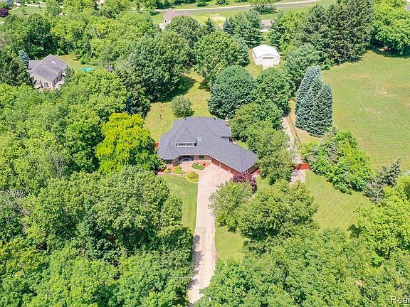 5th image of 13397 Hibner Rd