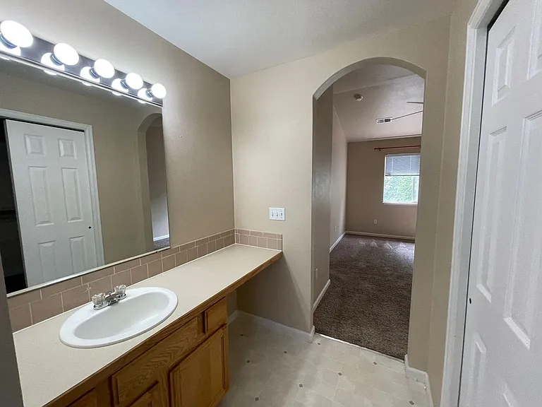 3315 Saratoga St #C — Photo 7
