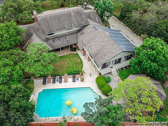 3rd image of 319 Lakeridge Dr