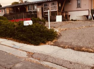 6816 Ina Dr NE, Albuquerque, NM 87109