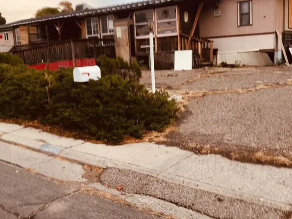 6816 Ina Dr NE, Albuquerque, NM 87109