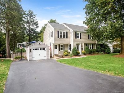 568 Wilson St, Fairfield, CT, 06825