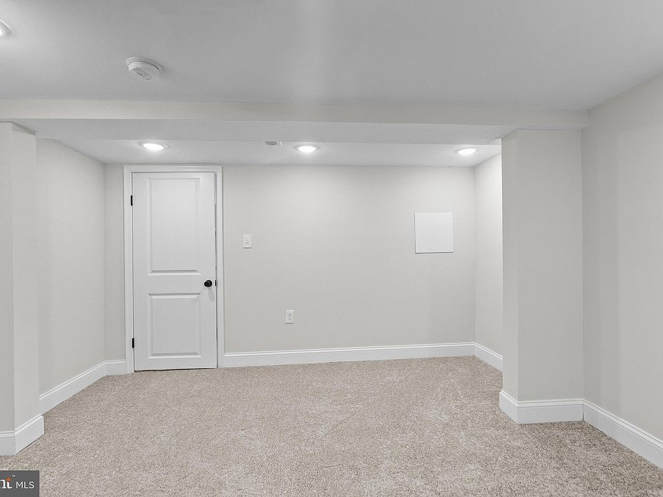 2nd image of 2031 Englewood Ave