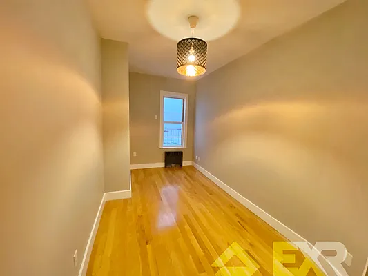 Rented by EXR | media 8