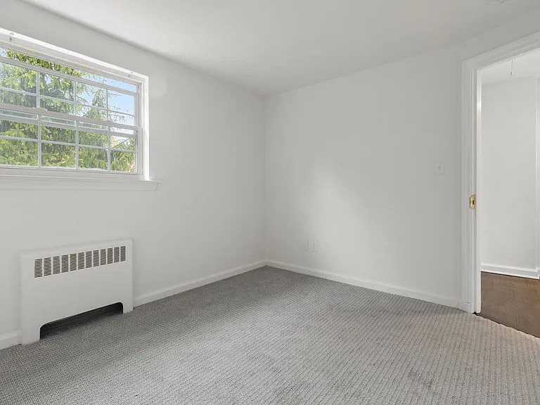 289 Bridge St — Photo 14