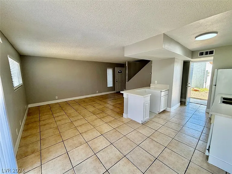 5187 Greene Ln #C — Photo 3