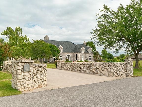3rd image of 4211 Ridgeline Cir