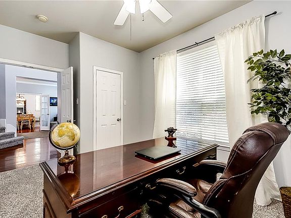 3rd image of 5541 Rockwood Dr