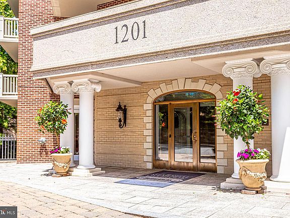 2nd image of 1201 N Nash St APT 202