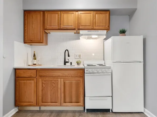 33 Paul St APT 22, Newton, MA 02459