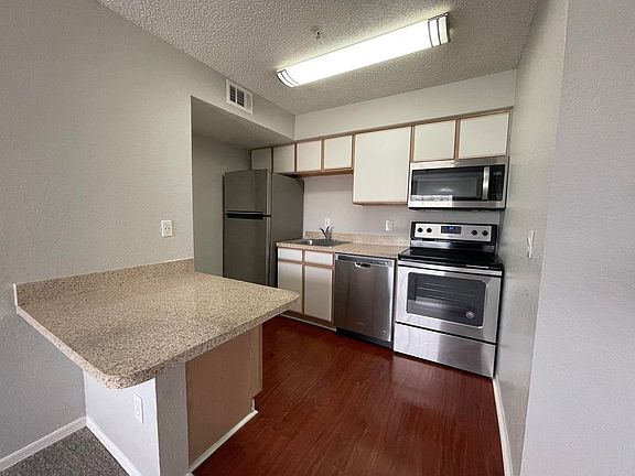 4th image of 2206 Antigua Pl APT 1037