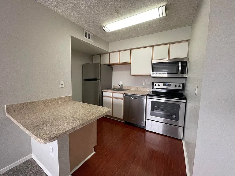 2206 Antigua Pl #1037 — Photo 4