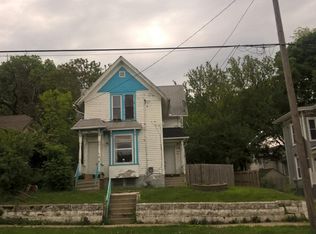 801 1/2 N Winnebago St, Rockford, IL 61103