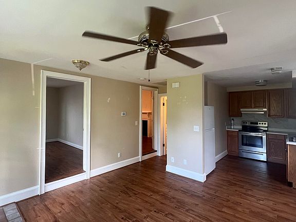 Living area + kitchen