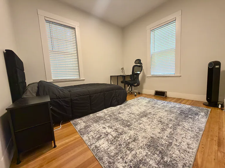 942 Highland Ave — Photo 4