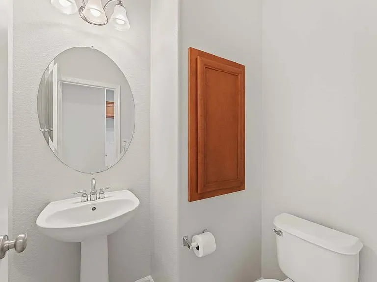 301 Candela Cir — Photo 3