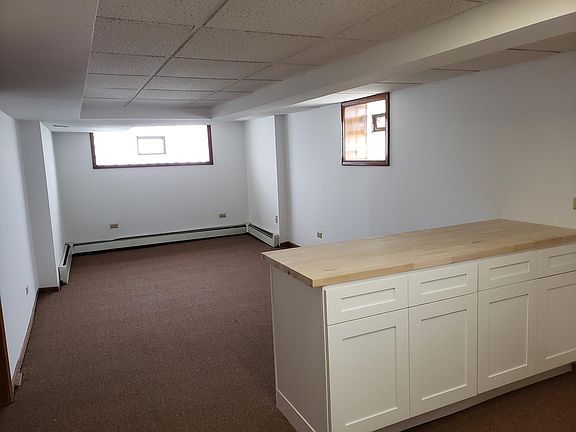 2nd image of 6214 N Naper Ave #G