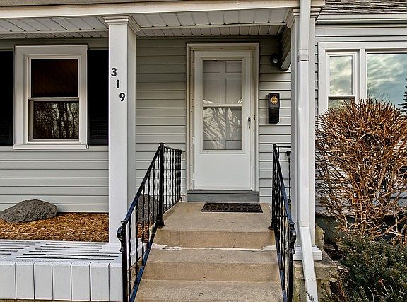 2nd image of 319 N Eastwood Ave