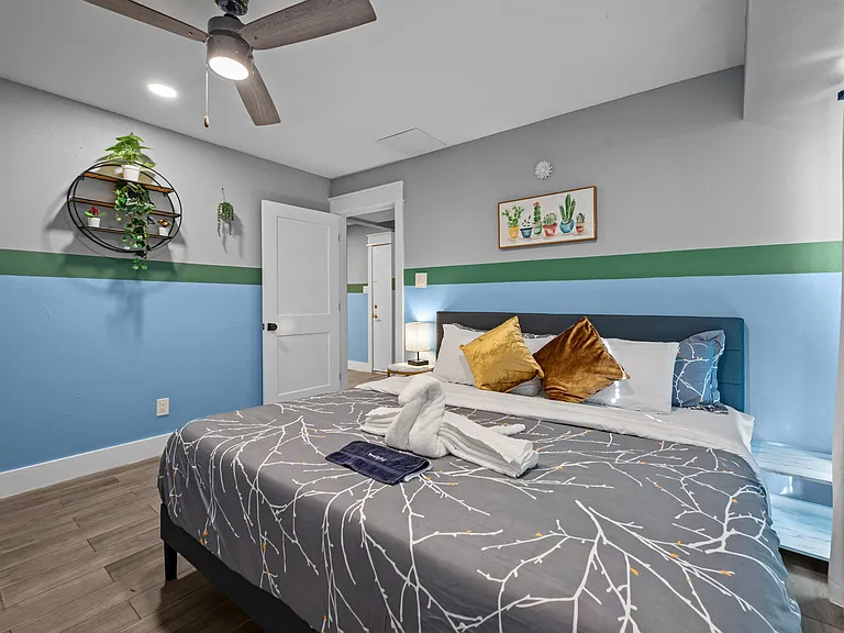 704 Oxford St #1 — Photo 9