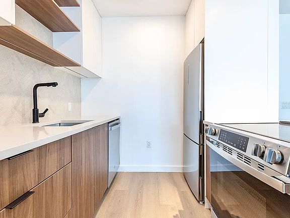 2nd image of 953 Dean St #768