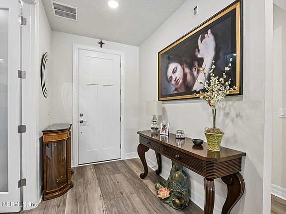 3rd image of 10683 TOWN VIEW Drive