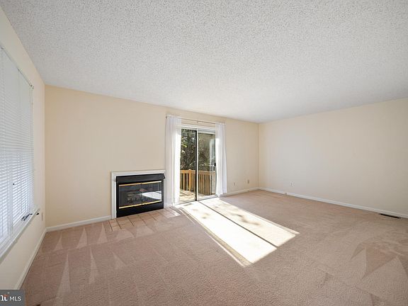5th image of 45627 Longfields Village Dr