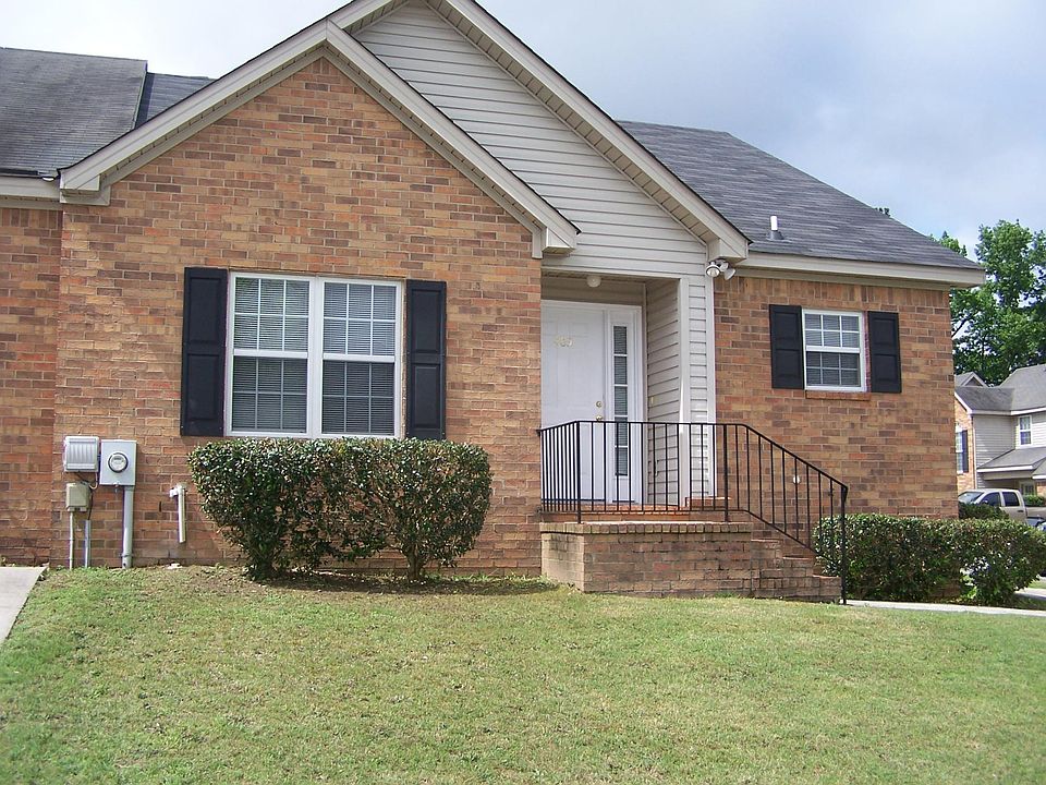 1st image of 405 Cashew Dr