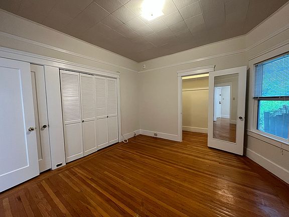 5th image of 2936 Polk St APT 6