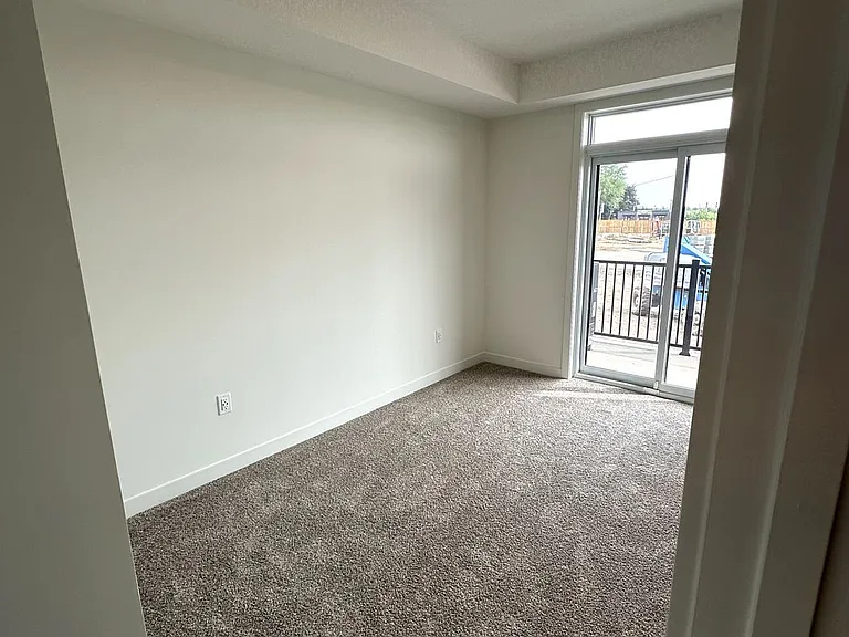 824 Woolwich St #175 — Photo 22