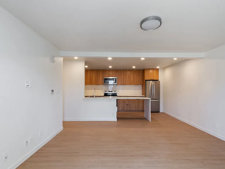 707 Leahy — Photo 34