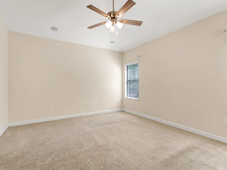 1317 Gleneagles Ln — Photo 17