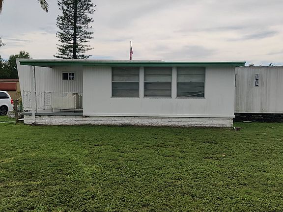 4th image of 93160 4th St