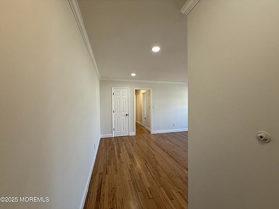 4th image of 58 Stonehurst Blvd APT D