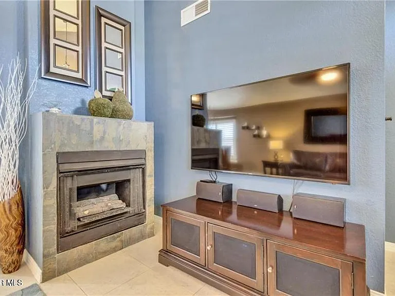 7067 Crown Ridge Dr — Photo 12