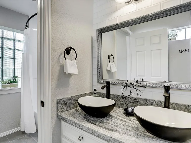 112 Harbour Town Dr — Photo 26