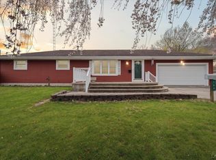 169 Lincoln St, Hudson, MI 49247