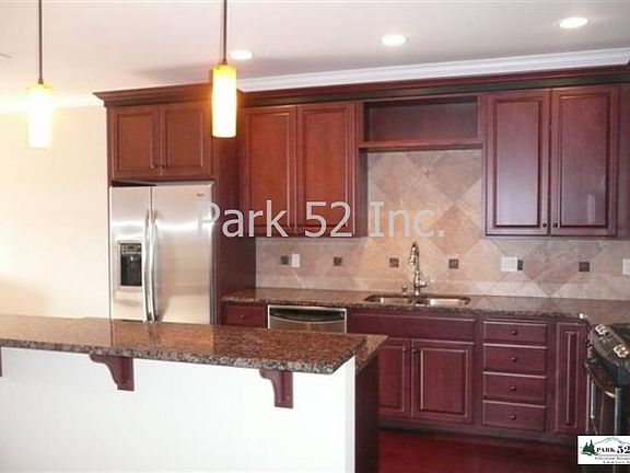 3rd image of 505 Broadway Ave Unit 808